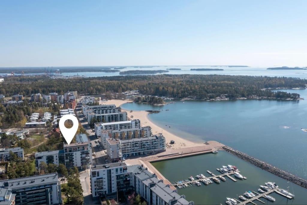 Meren Laeheisyydessae Iso Yksioe Helsingfors Exteriör bild