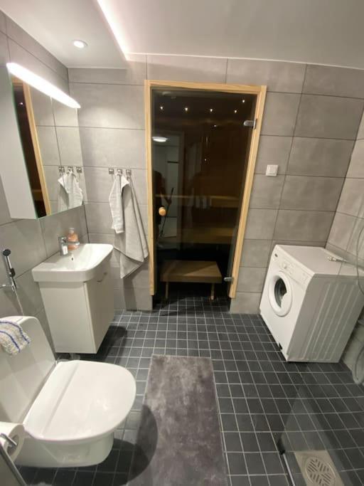 Meren Laeheisyydessae Iso Yksioe Helsingfors Exteriör bild