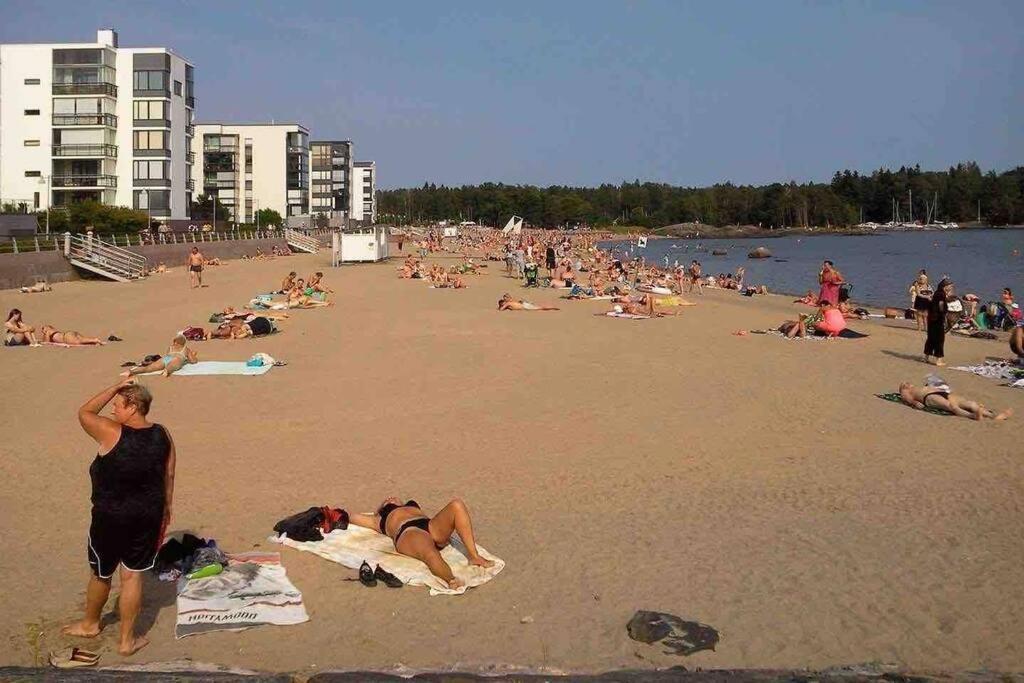 Meren Laeheisyydessae Iso Yksioe Helsingfors Exteriör bild